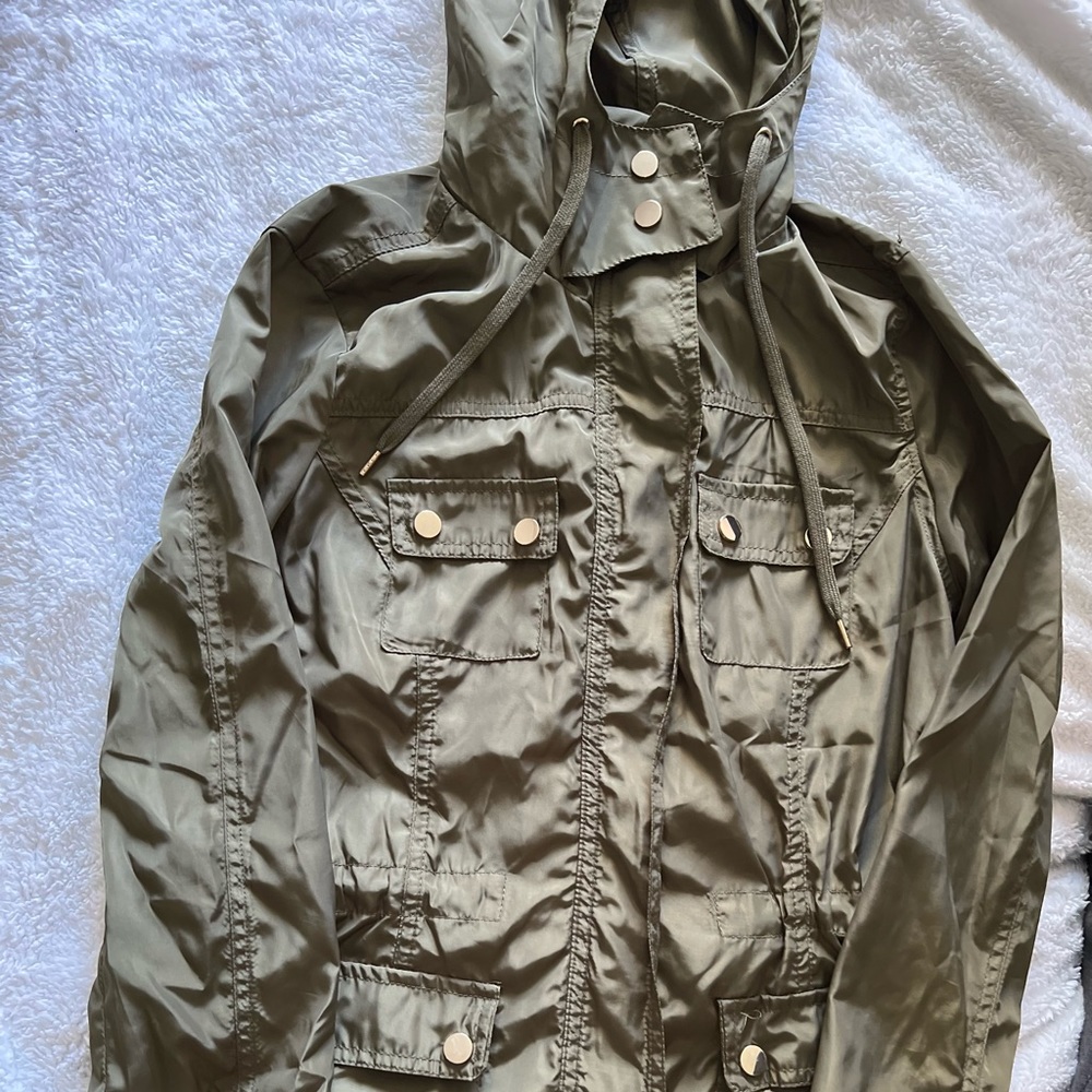Jacket 🧥 - Picture 4 of 4
